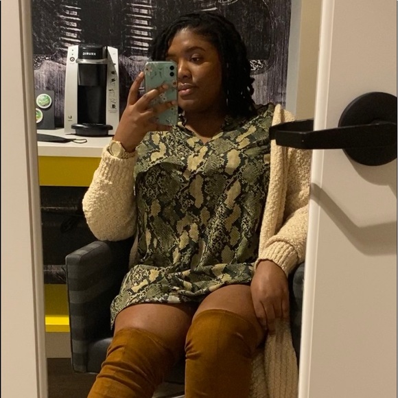 Meet your Posher, Hunter - Picture 1 of 1